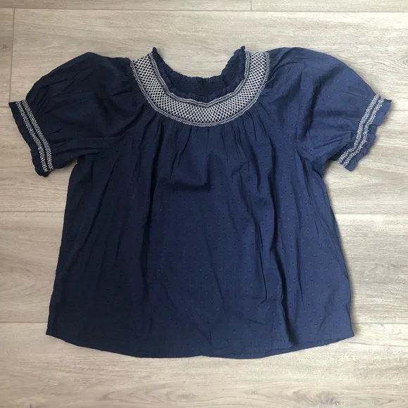 Old Navy Scoop Neck Smocked Blouse Size XL Elastic Neck Off Shoulder Top Navy - Picture 4 of 10